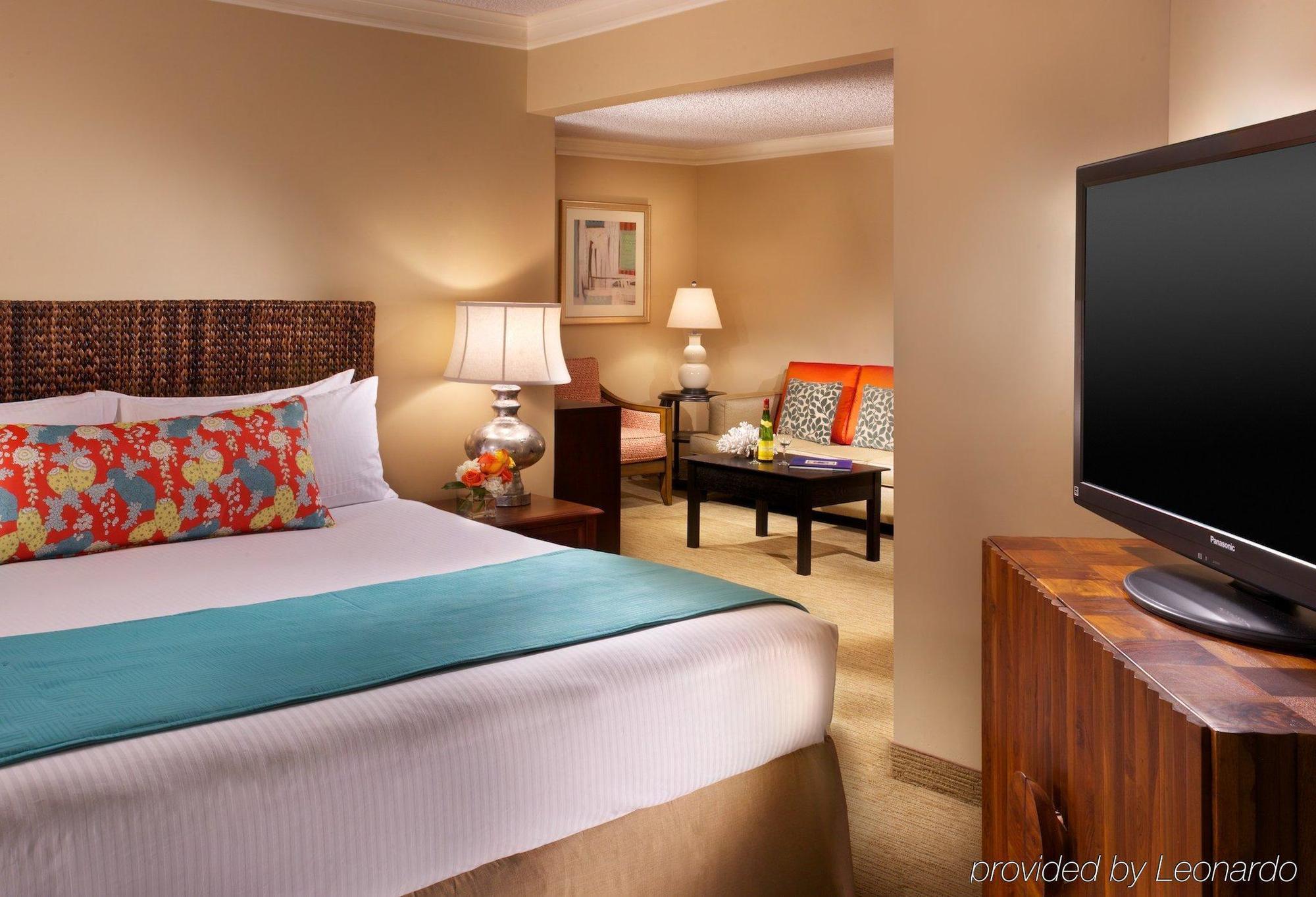 Hotel Downtown Marina By Ihg 3*